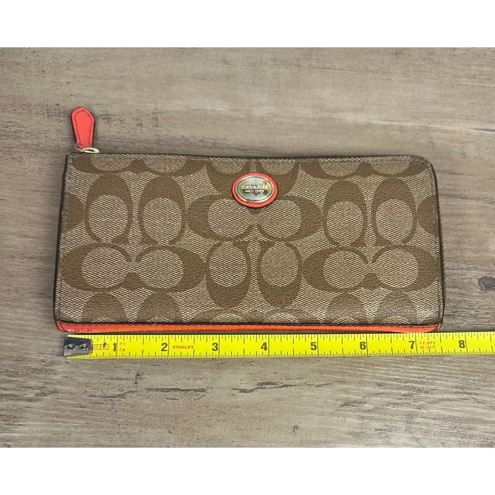 COACH Peyton SIGNATURE C Khaki Pink Salmon Trim ACCORDION ‎ Zipper WALLET CLUTCH